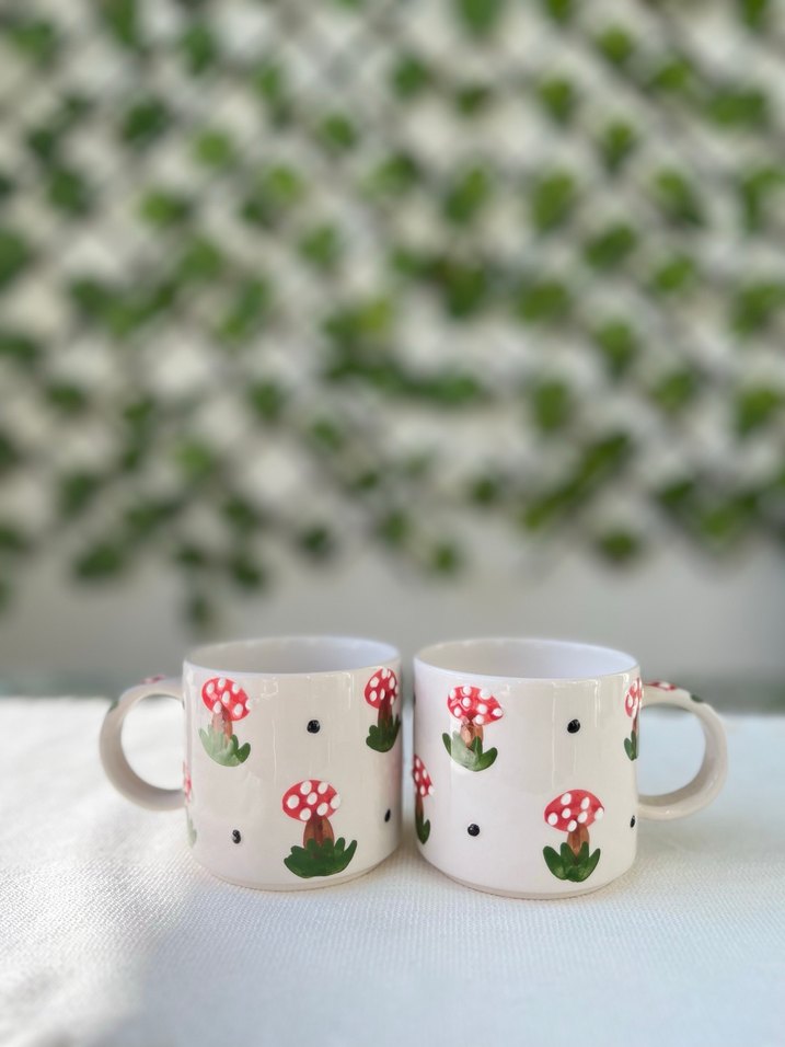 El Yapımı Beyaz Mantar Desenli Seramik Kupa - Görsel 2