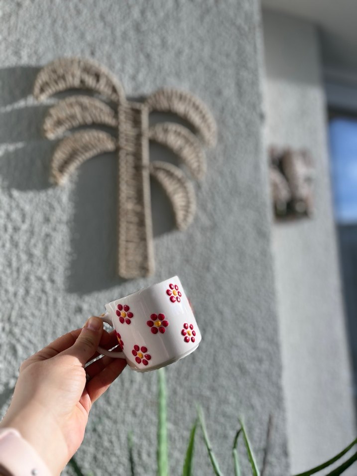 El Yapımı Çiçek Desenli Renkli Seramik Kupa - Görsel 3