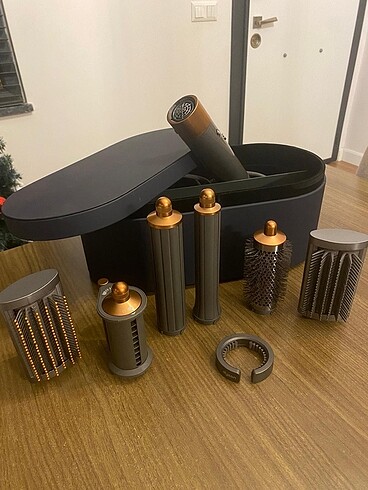 Dyson airwrap