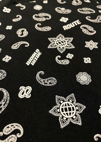 Siyah Baskılı Loose Fit Tişört - Görsel 4