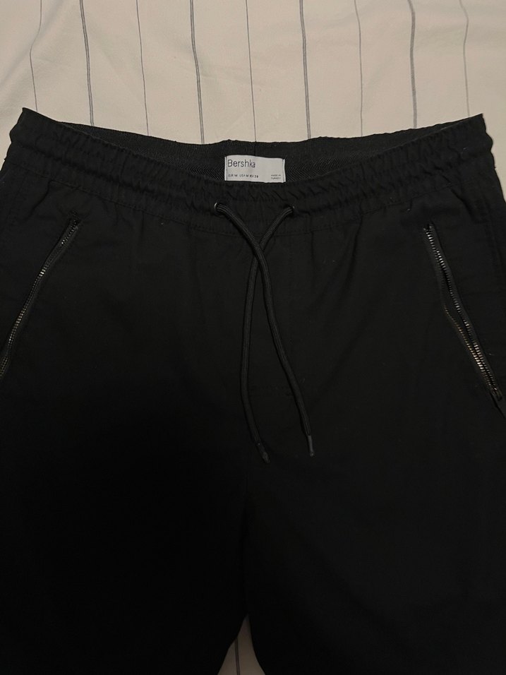 Bershka Rahat Kesim Kumaş Şort - Görsel 3