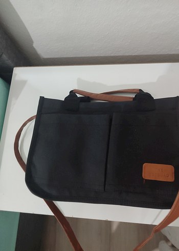  Beden Siyah Deri Kemer Detaylı Kadın Çanta