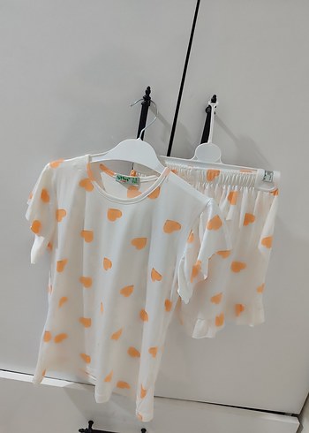 Beyaz Pastel Bağlama Desenli Mini çocuk Pijama Takımı