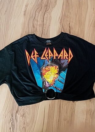 def leppard crop tshirt 