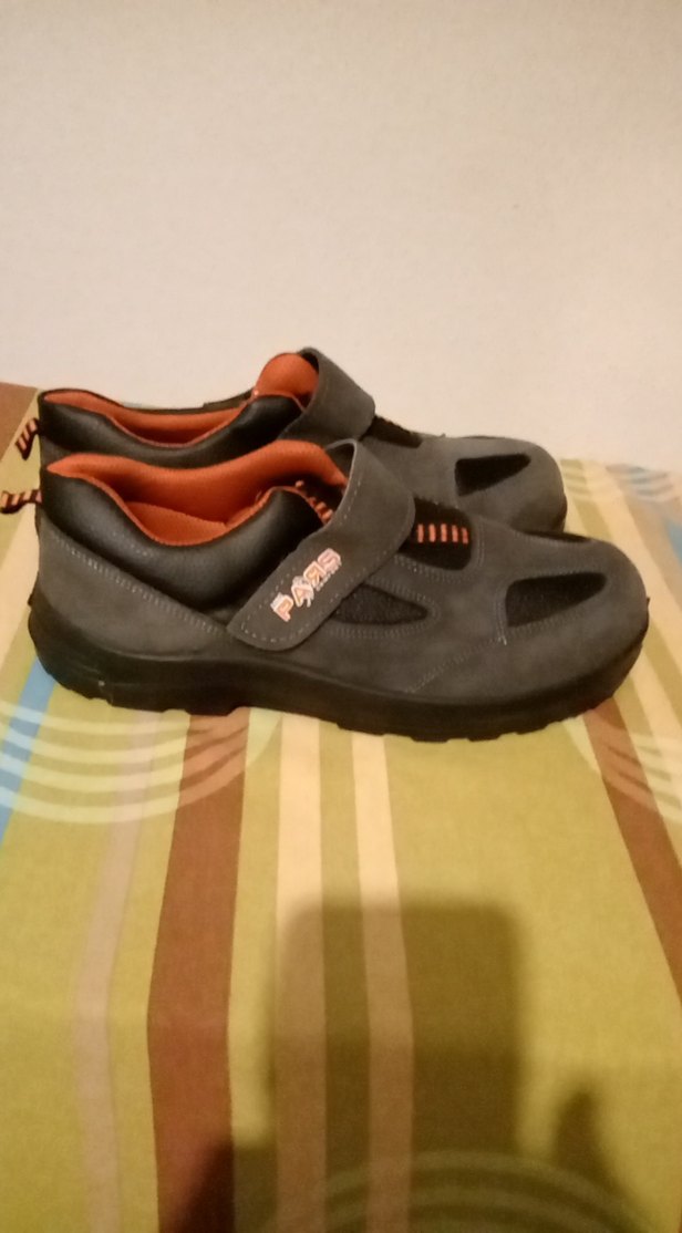 Gri iş ayakkabısı ucu demirli 44 numara - Görsel 2