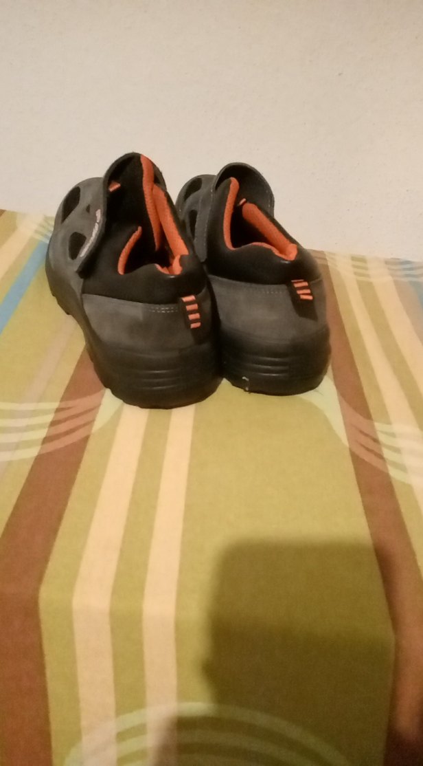 Gri iş ayakkabısı ucu demirli 44 numara - Görsel 3