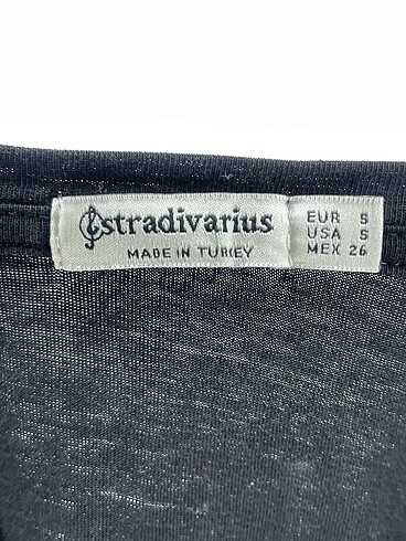 s Beden siyah Renk Stradivarius T-shirt %70 İndirimli.