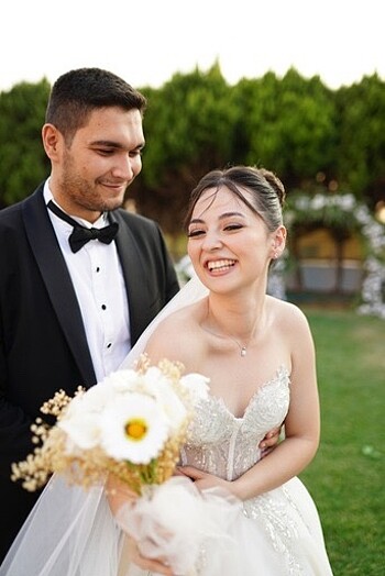 Özel dikim ipek gelinliğim