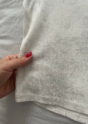 Gri Kısa Kollu Keten Crop Top - Görsel 3