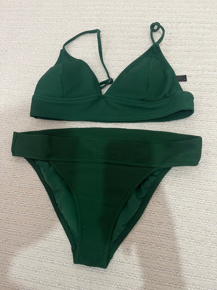 Kadın Yeşil İnce Askılı Bikini Üstü - Görsel 2