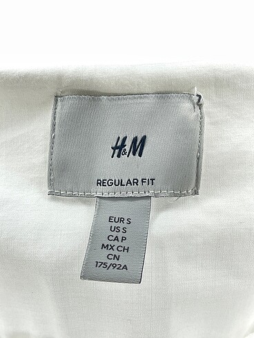 s Beden beyaz Renk H&M Gömlek %70 İndirimli.