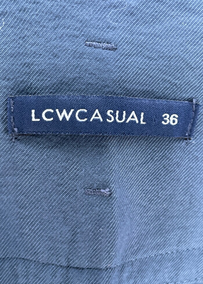 LC Waikiki Mini Şort %70 İndirimli. - Görsel 4