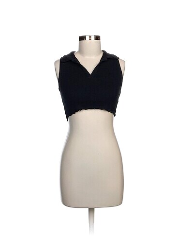 Pull and Bear T-shirt %70 İndirimli.