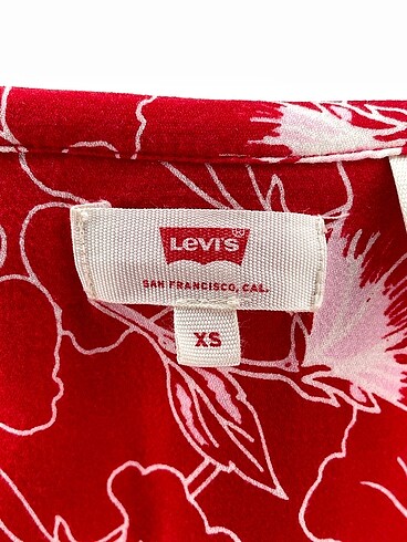 xs Beden çeşitli Renk Levis Gömlek %70 İndirimli.