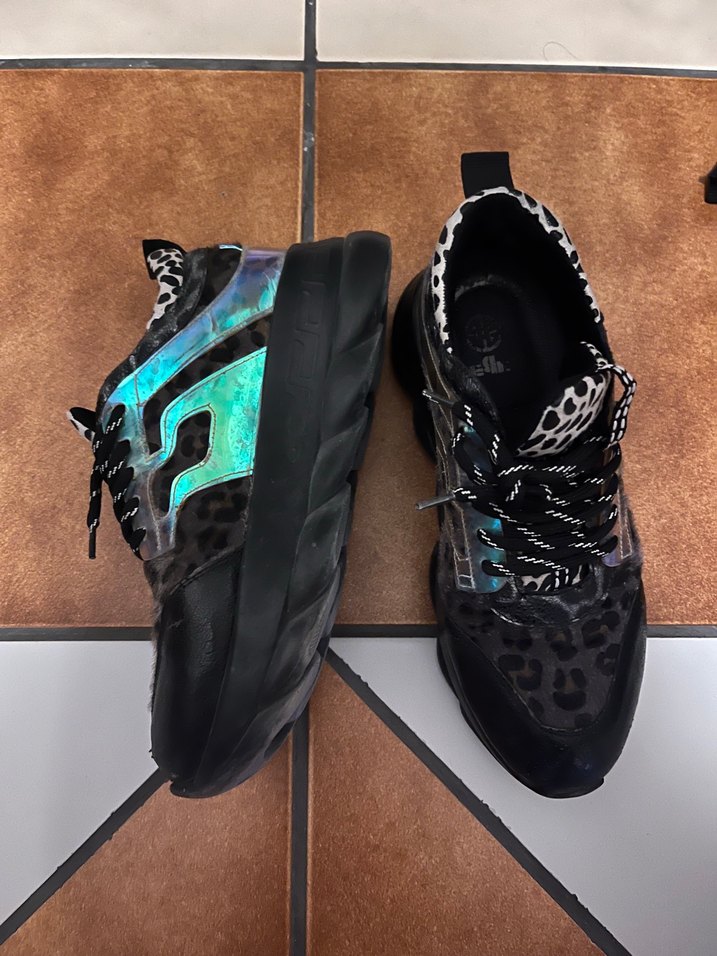 Leopar Desenli Bağcıklı Kadın Spor Ayakkabı - Görsel 2