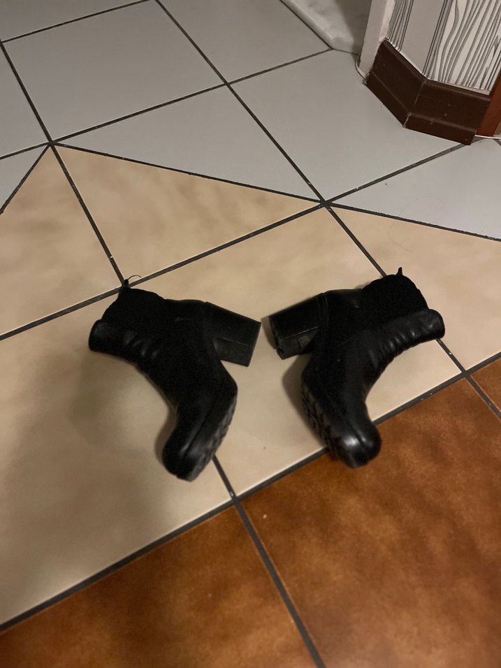 Siyah Deri Gotik Topuklu Kadın Bot - Görsel 3