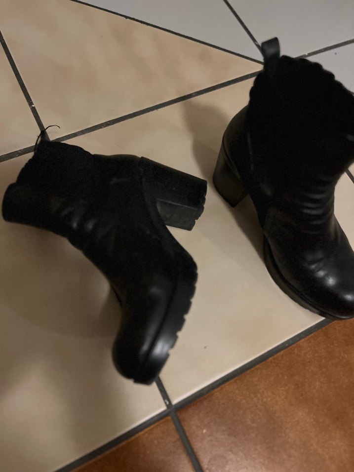 Siyah Deri Gotik Topuklu Kadın Bot - Görsel 2