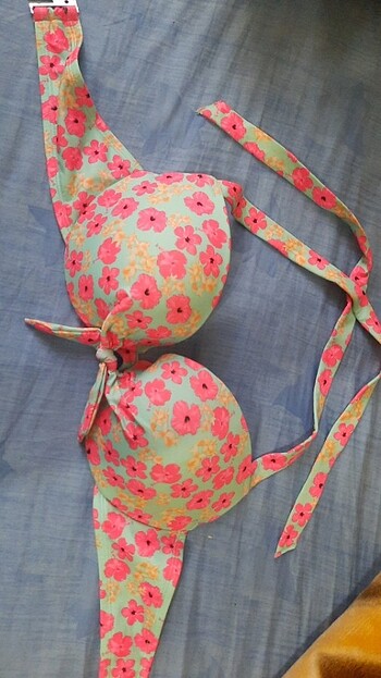 Bikini ustu