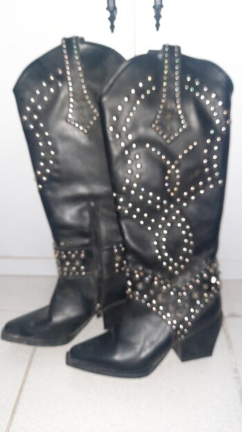 Pelinin Ayakkabıları 37