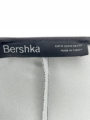 m Beden çeşitli Renk Bershka Uzun Elbise %70 İndirimli.