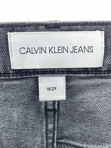 29 Beden çeşitli Renk Calvin Klein Mini Şort %70 İndirimli.