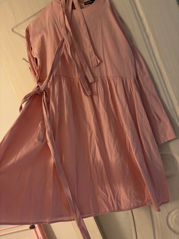 Pembe Uzun Kollu kolunda ve belinde kumaş kemer detaylı tunik - Görsel 3