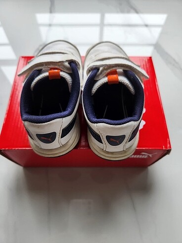 24 Beden beyaz Renk Puma ayakkabı