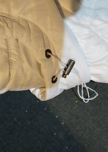 Beyaz Kemerli Kadın Kışlık Mont - Görsel 7