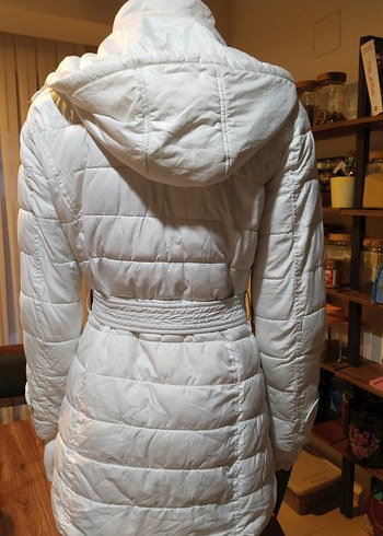 Beyaz Kemerli Kadın Kışlık Mont - Görsel 3