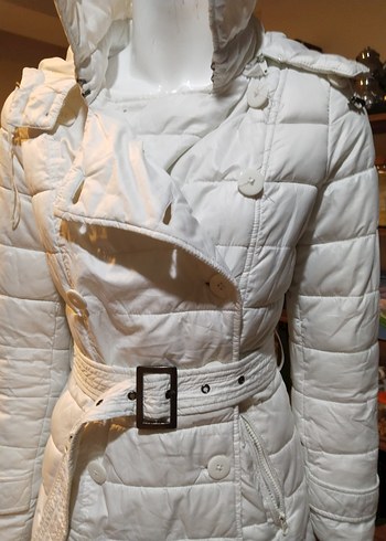 Beyaz Kemerli Kadın Kışlık Mont - Görsel 4