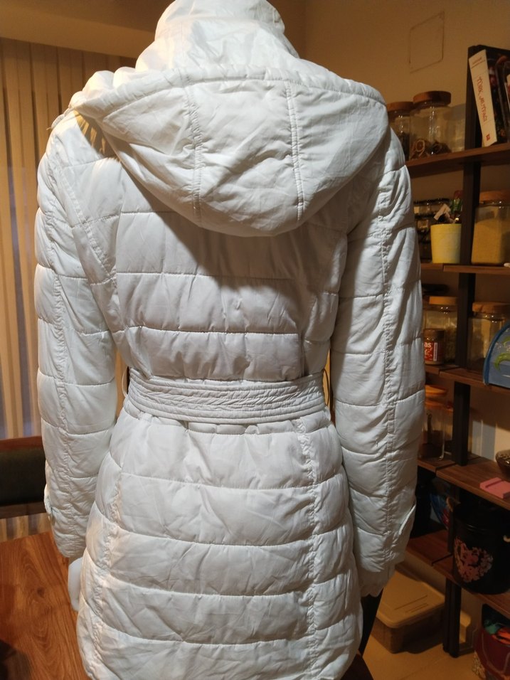 Beyaz Kemerli Kadın Kışlık Mont - Görsel 3