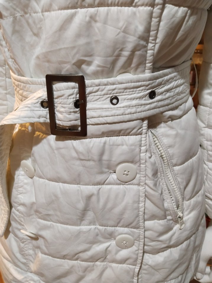 Beyaz Kemerli Kadın Kışlık Mont - Görsel 2