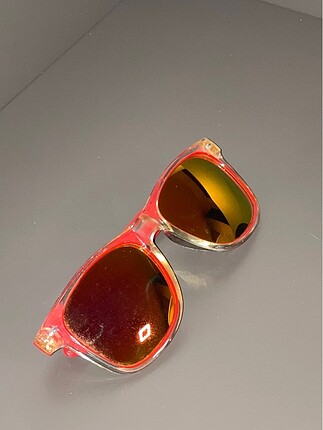 Beden kırmızı Renk RayBan Modeli Gözlük