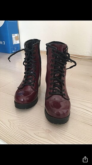 Bordo topuklu bot