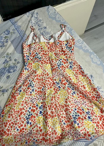 Çiçek Desenli Renkli elbise - Görsel 2