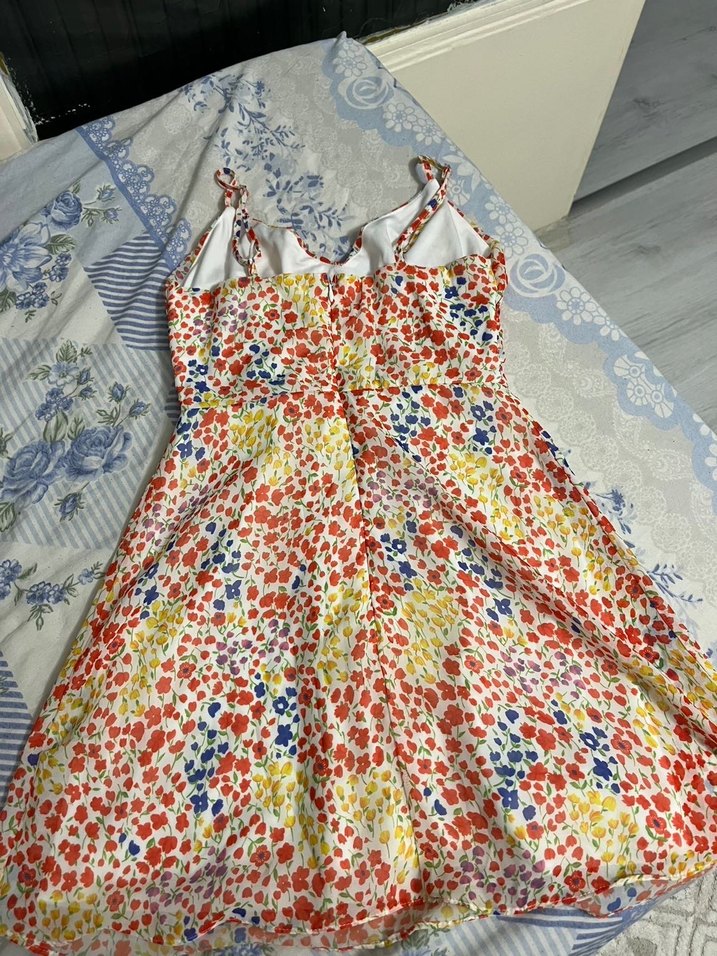 Çiçek Desenli Renkli elbise - Görsel 2