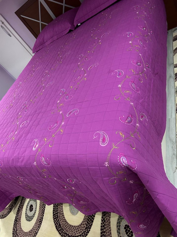 Renkli Nakışlı Çift Kişilik Mor Yatak Örtüsü - Görsel 2