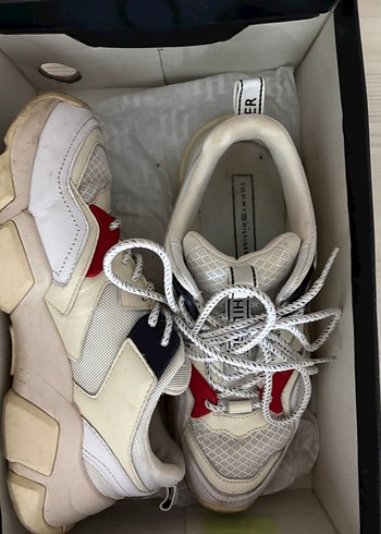 Tommy Hilfiger ürünü