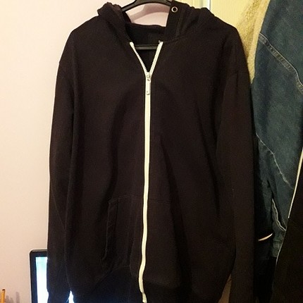 sweetshirt 