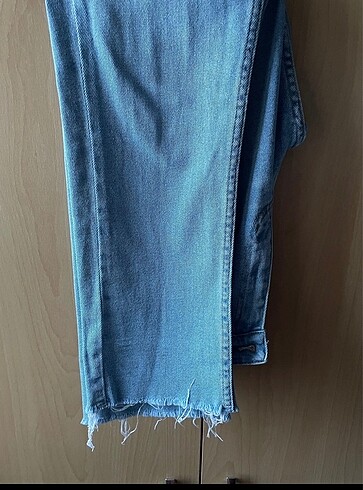 26 Beden mavi Renk Mavi jean