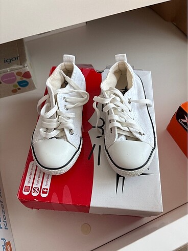 29 Beden beyaz Renk Çocuk converse