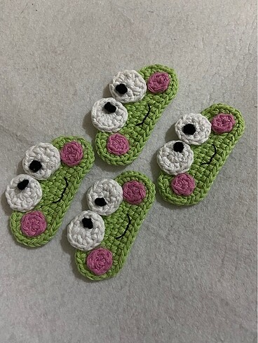 Amigurumi kurbağa toka
