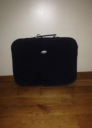Laptop çantası