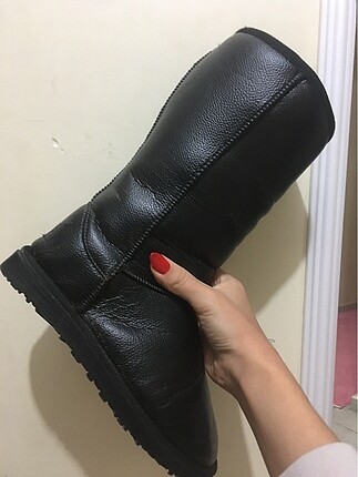 Ugg bot