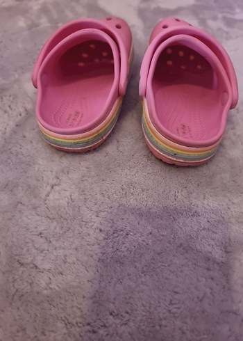 24 Beden Kız Çocuk Pembe Cırtcırtlı Terlik