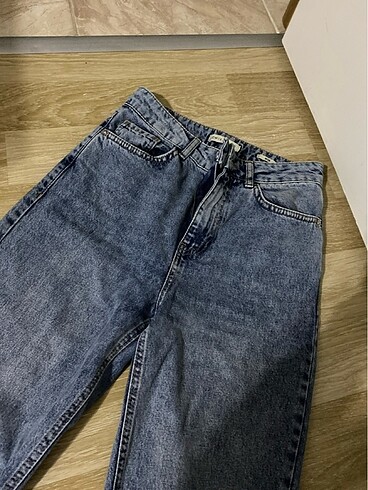 26 Beden mavi Renk LCW Mom Jean