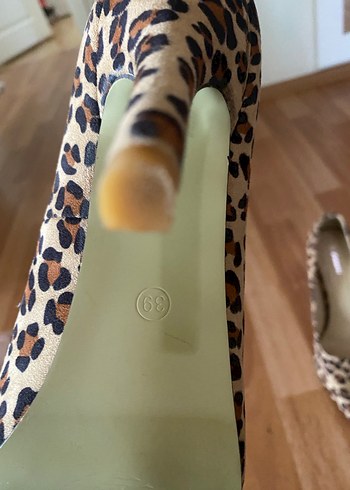 Bej Leopar Desenli Kadın Süet Topuklu Stiletto - Görsel 3