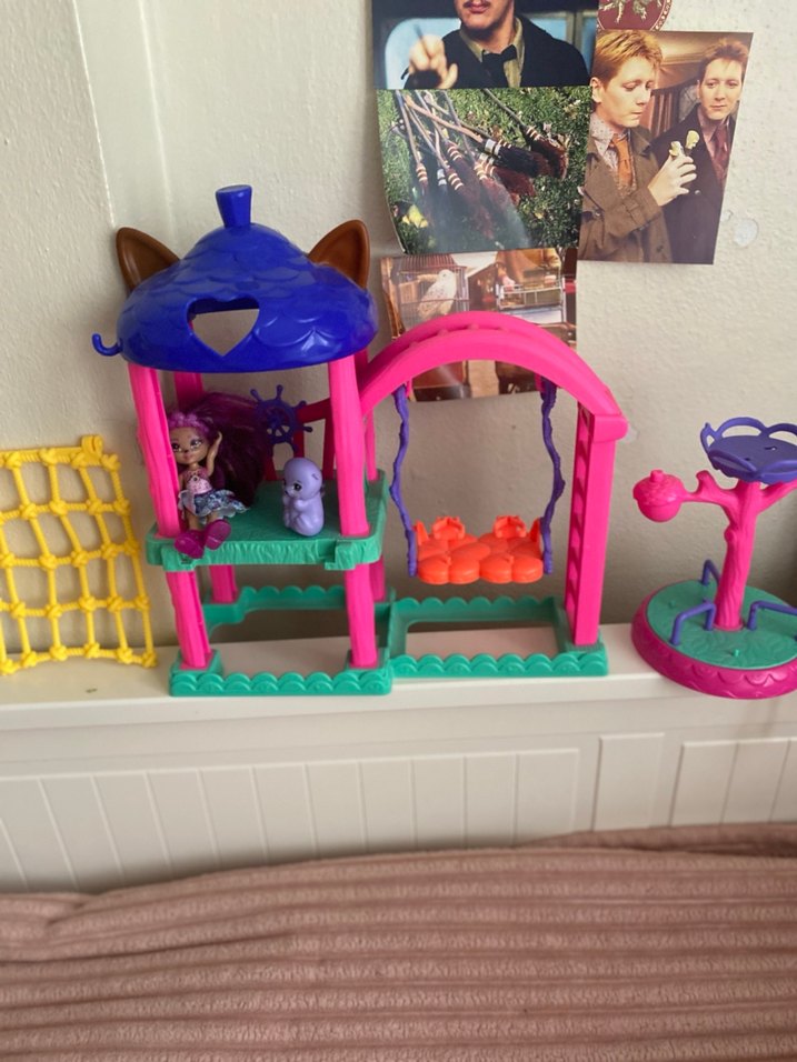 Renkli Oyuncak Ev ve Aksesuarları - Görsel 2