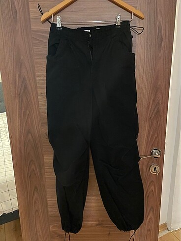 BERSHKA PARAŞÜT PANTOLON