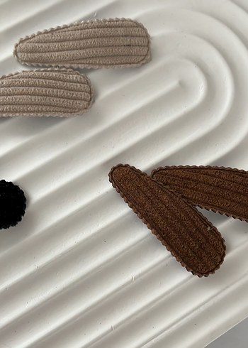 Kahverengi Cırtcırtlı Çocuk Toka Seti - Görsel 3